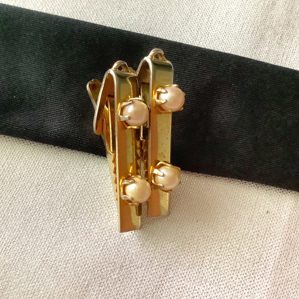 Vintage Pearl Clips